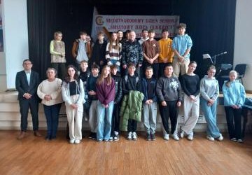 ​ Wizyta uczniów w Urzędzie Gminy, GOK i na strzelnicy w Podegrodziu – 20 listopada 2025 r.