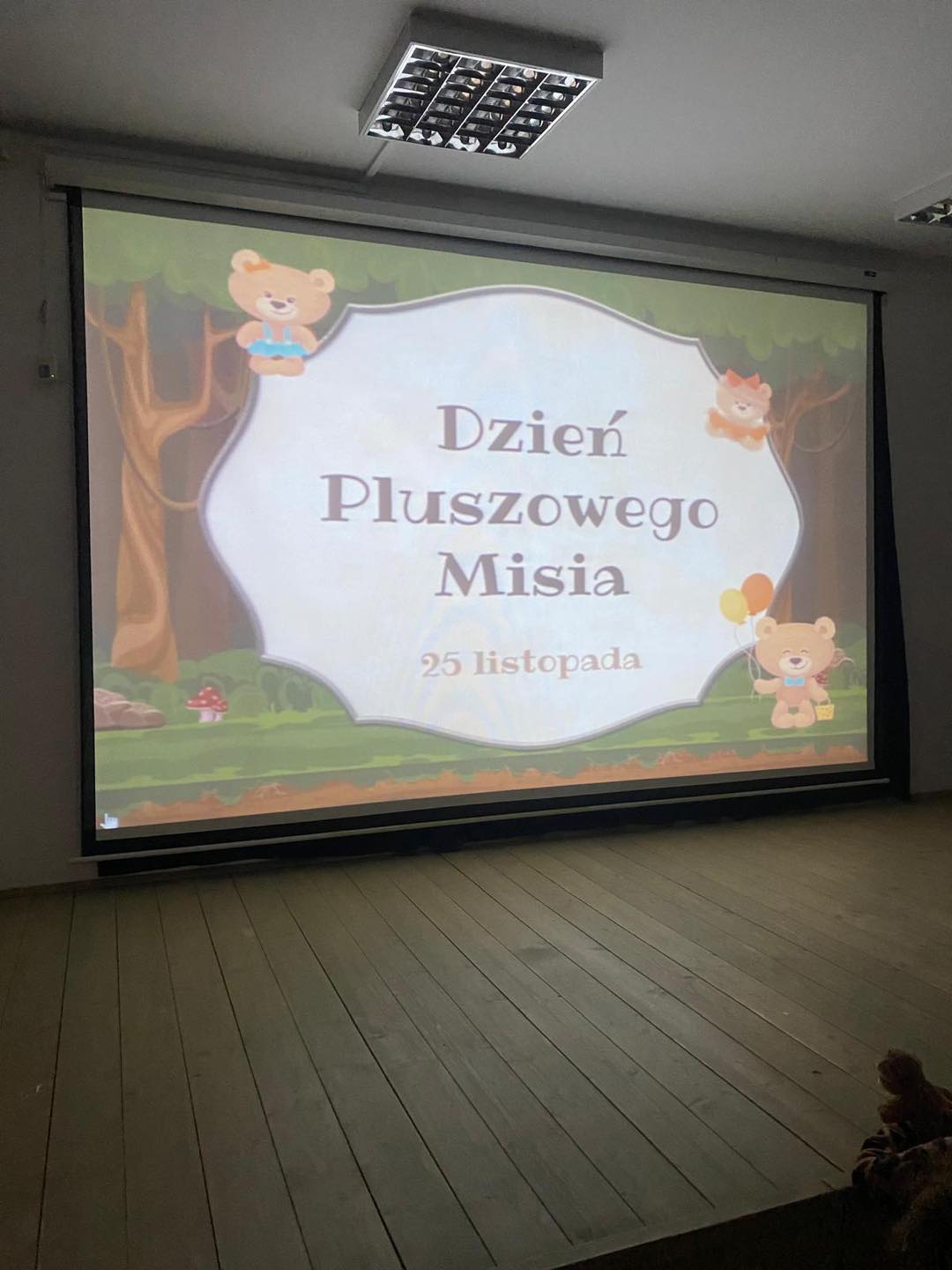 Dzień Pluszowego Misia w Bibliotece Gminnej w Podegrodziu! 🐻📚