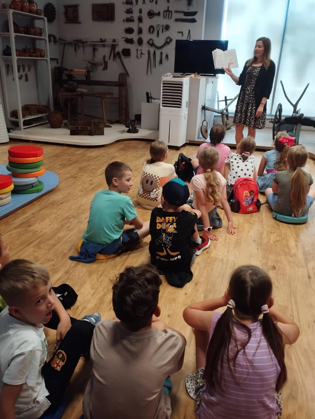 Dawne zabawy w Muzeum Lachów w Podegrodziu